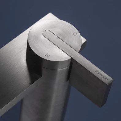 Dot316 single hole mixer – bathroom faucet